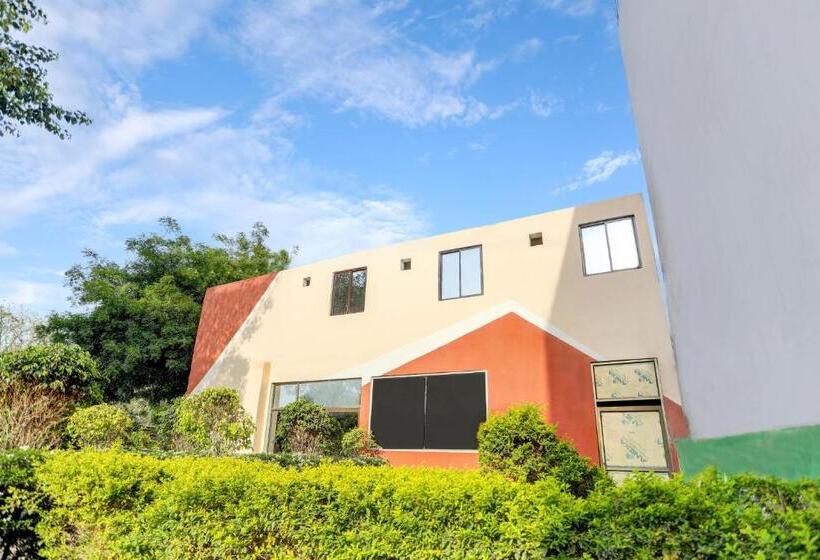 Oyo T Heritage Hotel And Restaurant