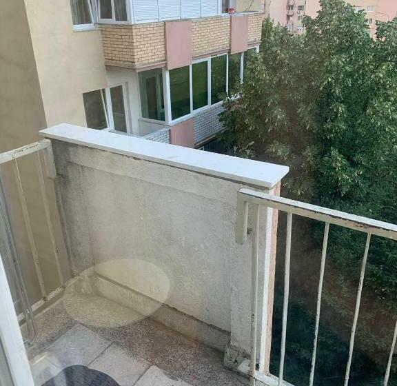 پانسیون Comfortable Apartment Close To The City Center