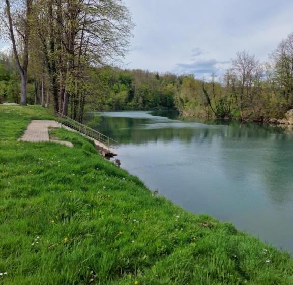 استراحتگاه Gm House Mobile House Near Kolpa River