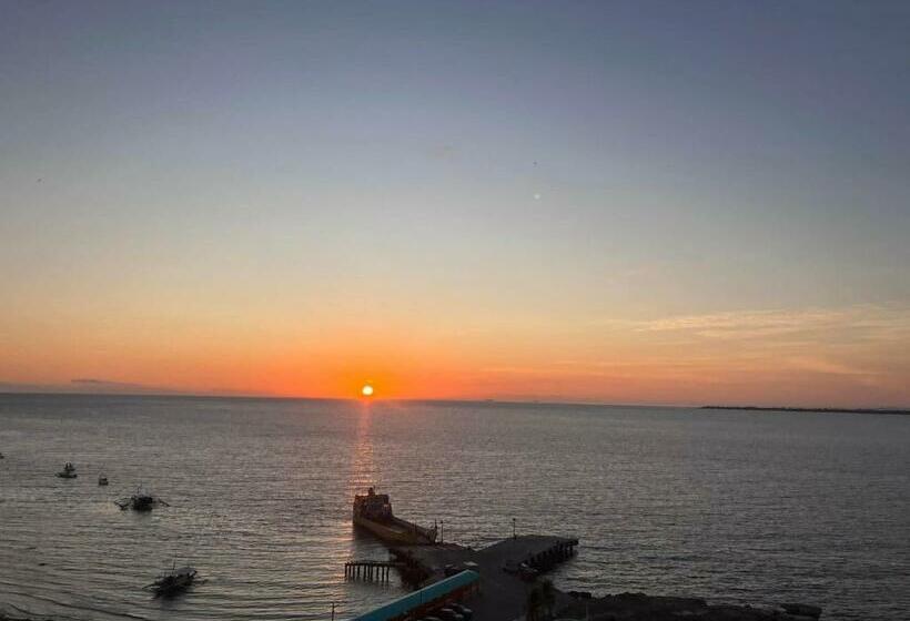 Resort S Side Hostel