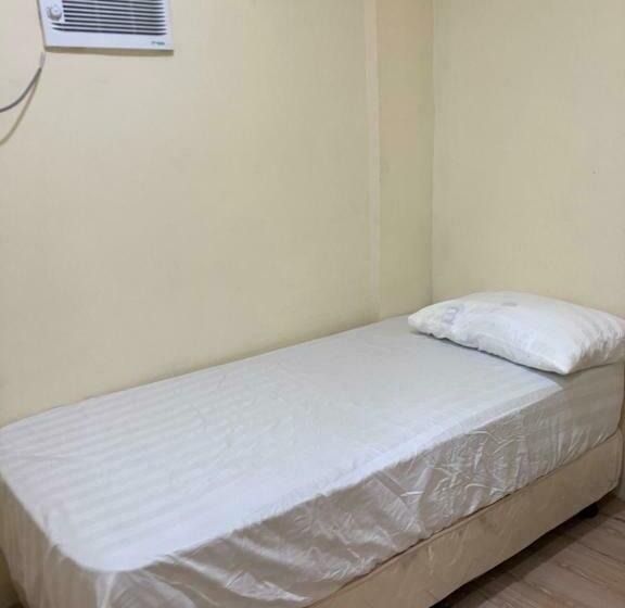 Resort S Side Hostel