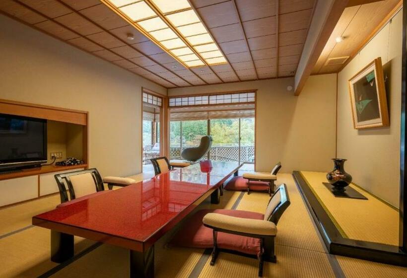 旅館 Hanare Sansui