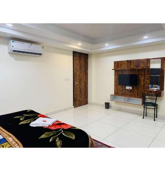 The Rajmani Motel    Luxury Studios    Lpu Law Gate