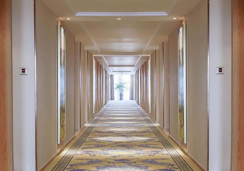 Vienna International Hotel Hubei Zhongxiang Zhongbai Square