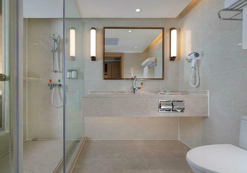 Vienna International Hotel South Gate Of Shenzhen International Convention And Exhibition Center