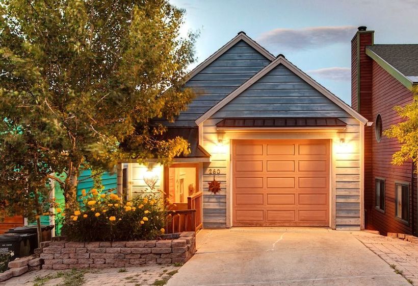 Abode On Woodside