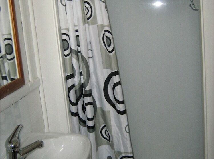 فندق صغير Downtown Backpackers & Accommodation