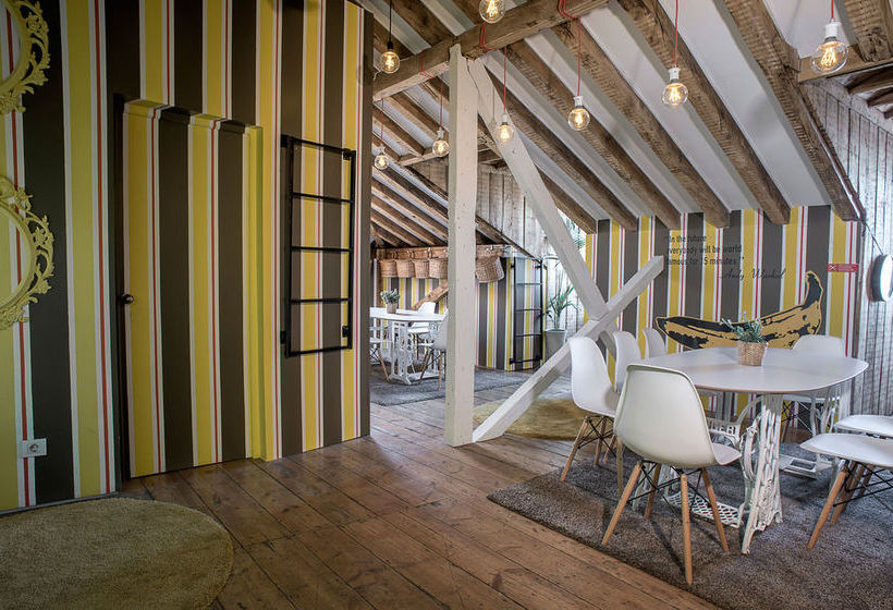 هاستل No Limit Bairro Alto