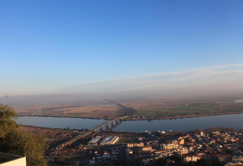 ユースホステル Suites & Apartments Dp Vfxira