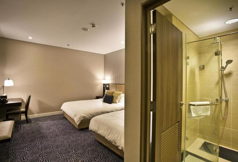 Ambassador Transit Hotel Terminal 3