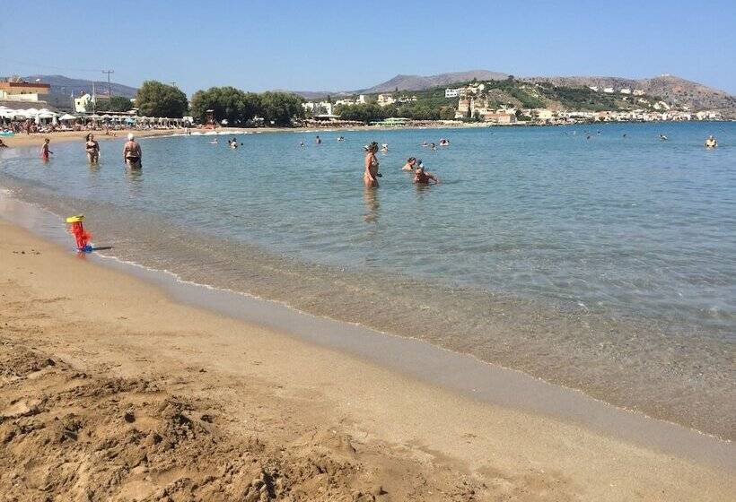 Asterias Studios & Apartments