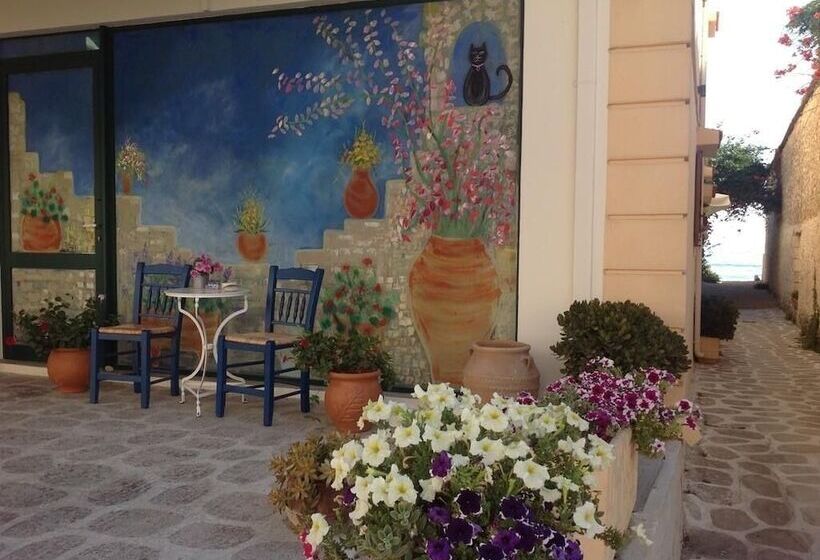 Asterias Studios & Apartments