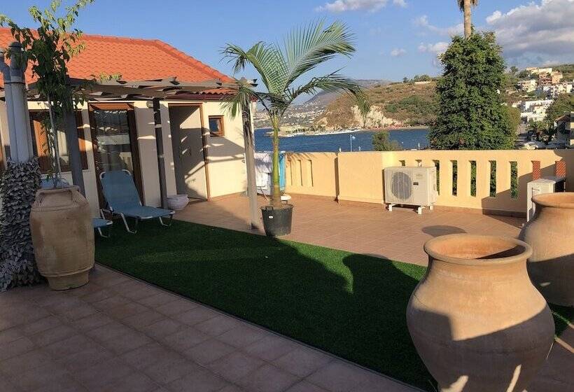 Asterias Studios & Apartments