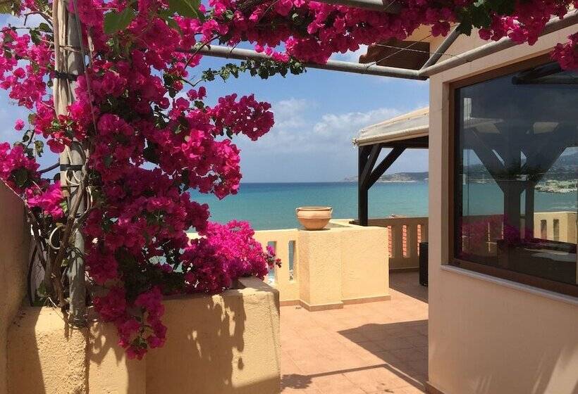 Asterias Studios & Apartments