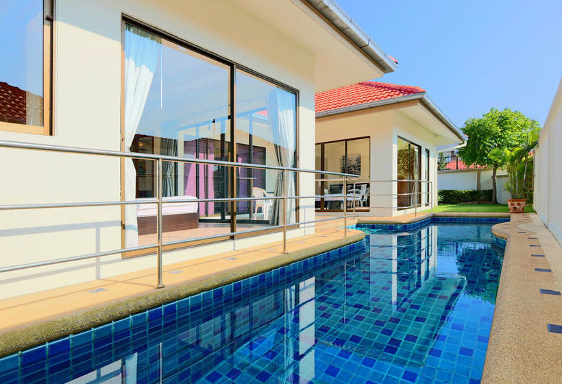 Avoca Pool Villas