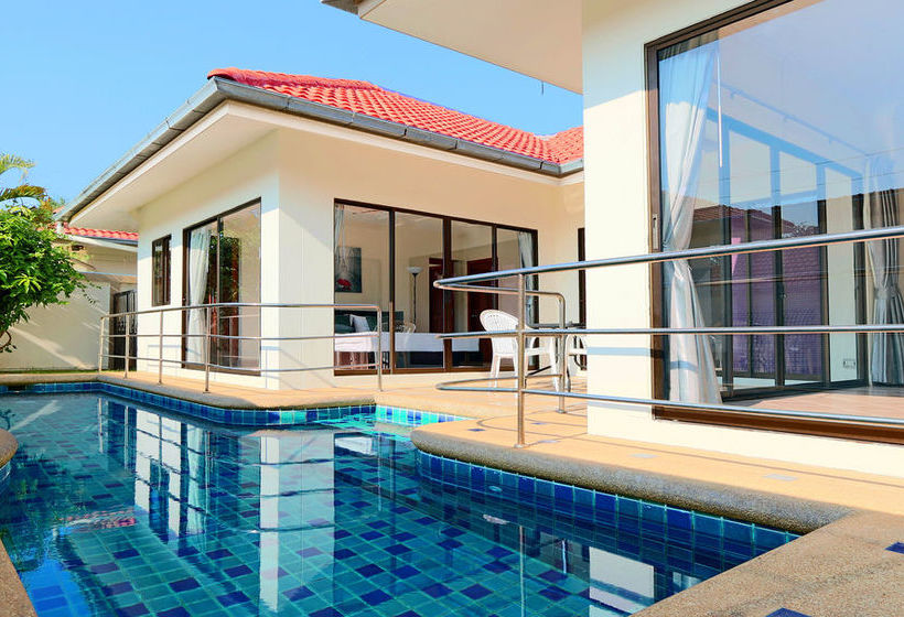Avoca Pool Villas