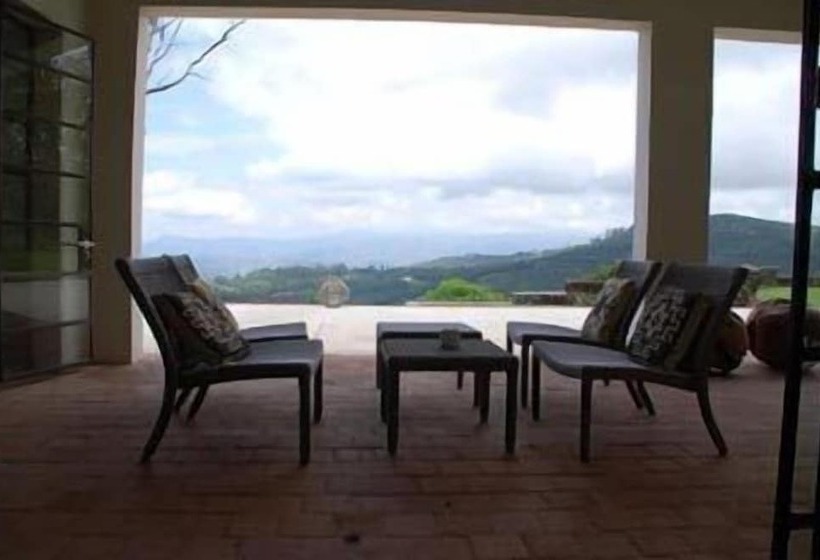 مبيت وإفطار Kings Walden Garden Manor