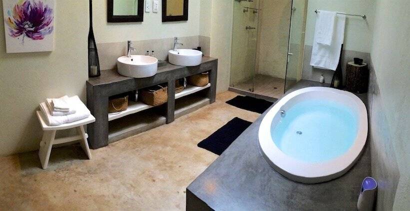 مبيت وإفطار Kings Walden Garden Manor