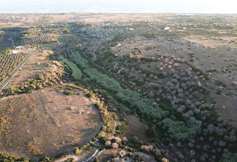 مبيت وإفطار Masseria Fano Relais & Wine