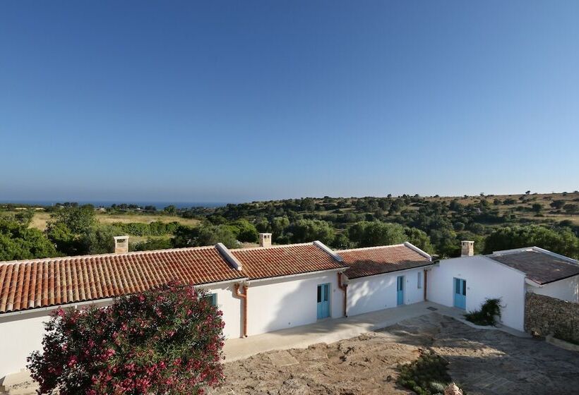 مبيت وإفطار Masseria Fano Relais & Wine