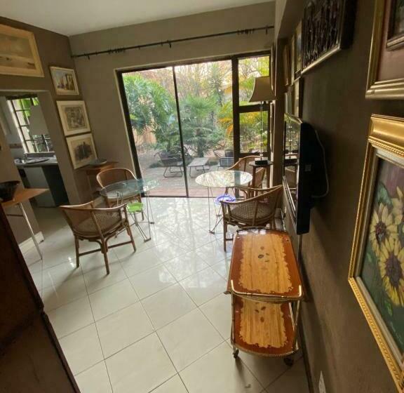 Bed and Breakfast Terrace House Rivonia