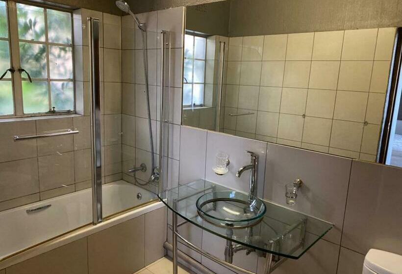 Bed and Breakfast Terrace House Rivonia