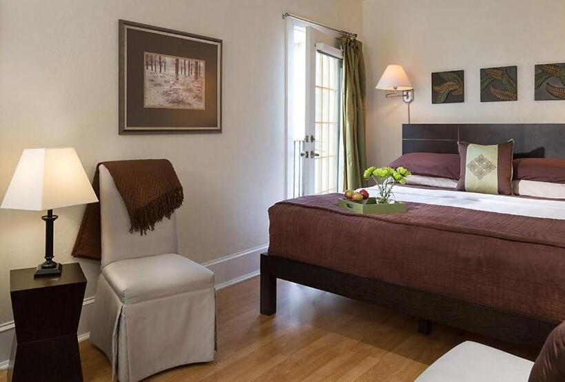 Casa De Suenos B & B