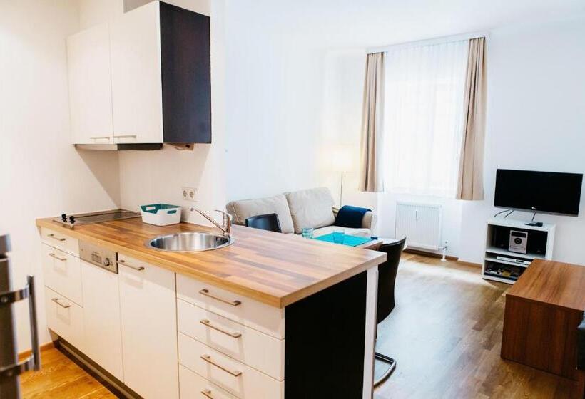 Home Sweet Apartments | Contactless Check In