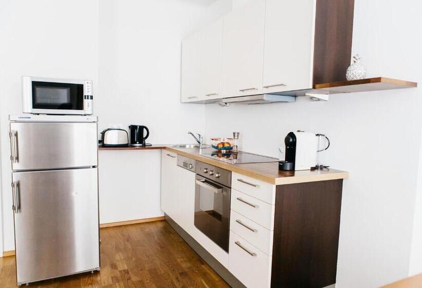 Home Sweet Apartments | Contactless Check In