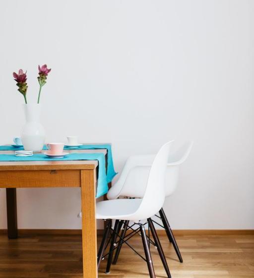 Home Sweet Apartments | Contactless Check In