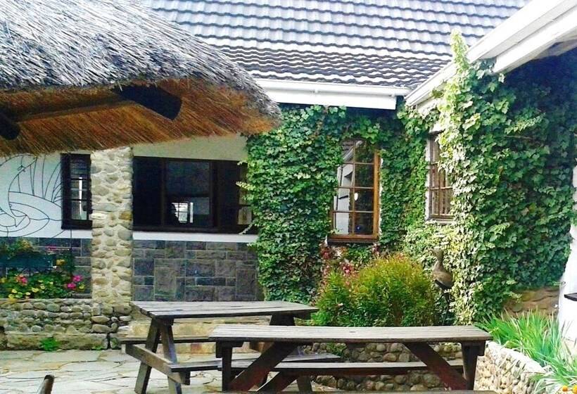 פונדק Himeville Arms