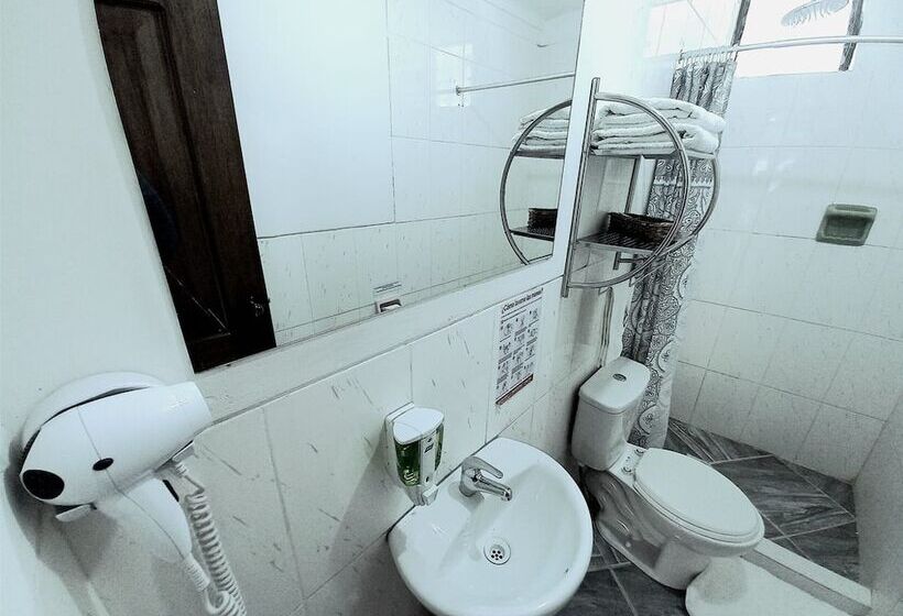 فندق فئة نجمة واحدة Humantay Lodge Ollantaytambo