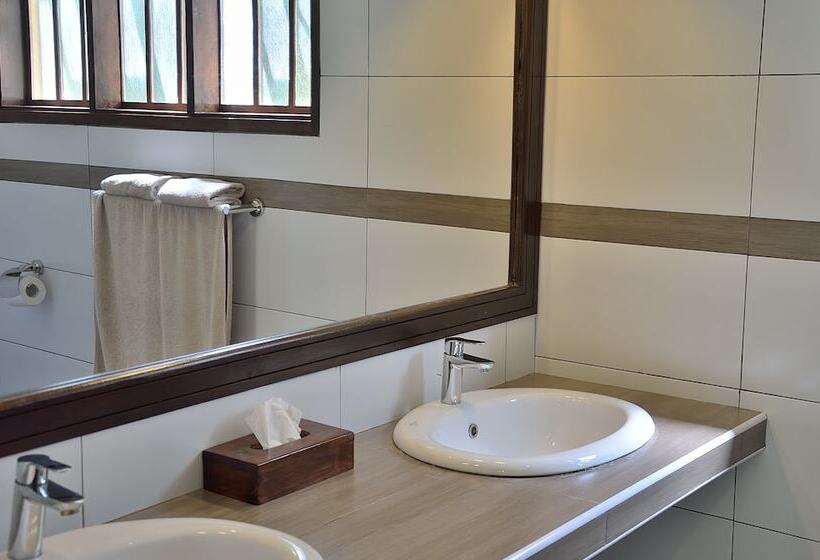 호텔 Arumeru River Lodge