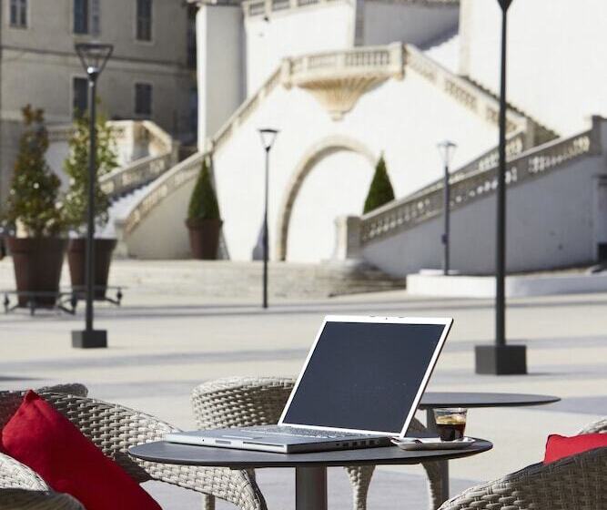 ホテル Campanile Ales Centre  Cevennes