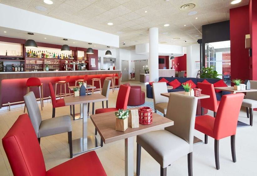 בית מלון כפרי Campanile Ales Centre  Cevennes