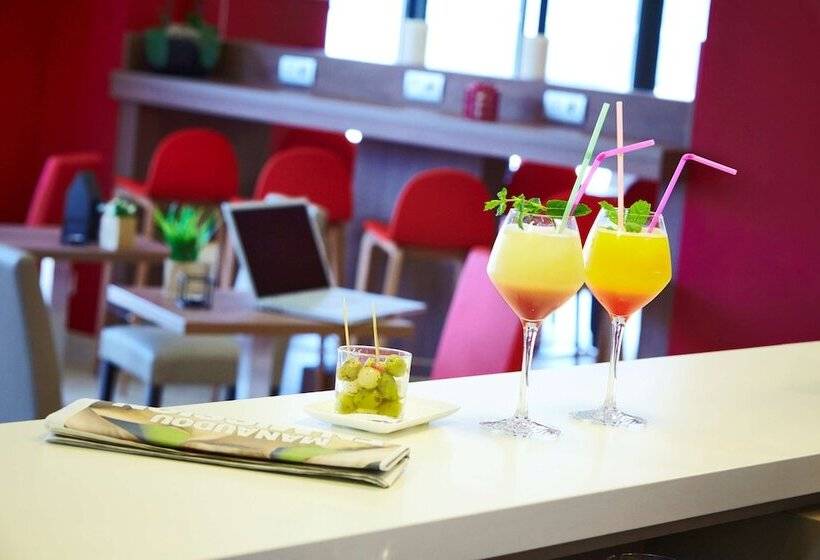 ホテル Campanile Ales Centre  Cevennes