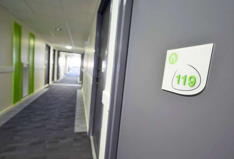 ホテル Campanile Ales Centre  Cevennes