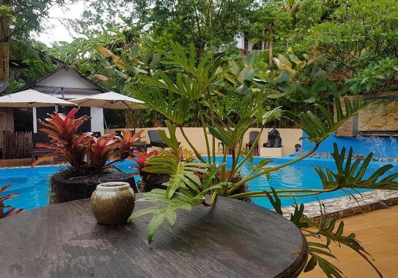 בית מלון כפרי Changpai Hill