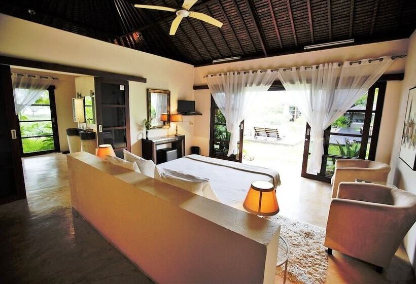 Отель Chuiba Bay Lodge