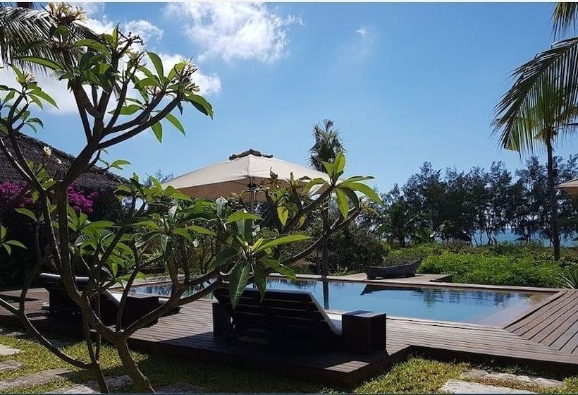 Отель Chuiba Bay Lodge