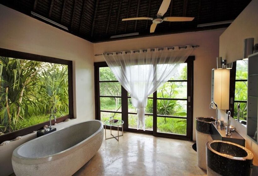 Отель Chuiba Bay Lodge