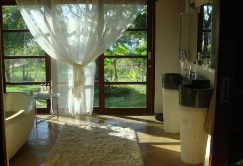 Отель Chuiba Bay Lodge