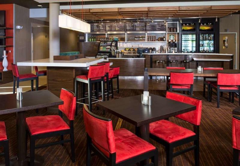 בית מלון כפרי Courtyard By Marriott Dallas Midlothian At Midlothian Conference Center