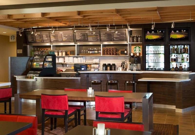 בית מלון כפרי Courtyard By Marriott Dallas Midlothian At Midlothian Conference Center