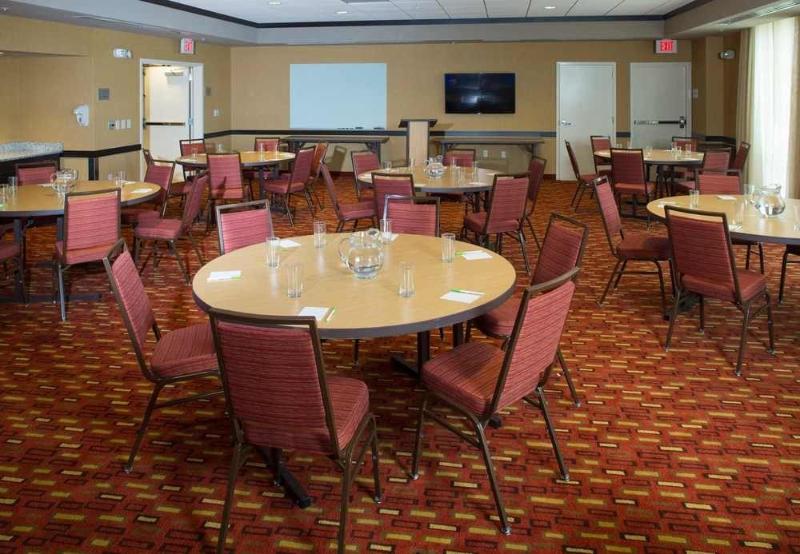 فندق Courtyard By Marriott Dallas Midlothian At Midlothian Conference Center