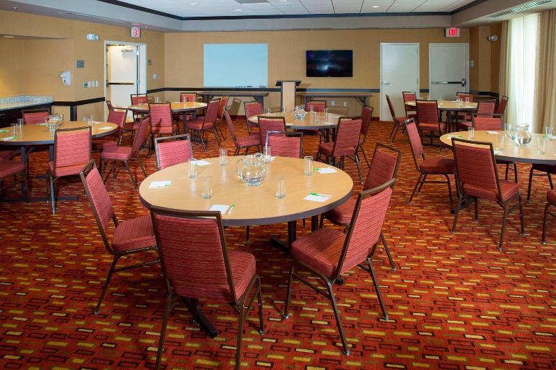 فندق Courtyard By Marriott Dallas Midlothian At Midlothian Conference Center
