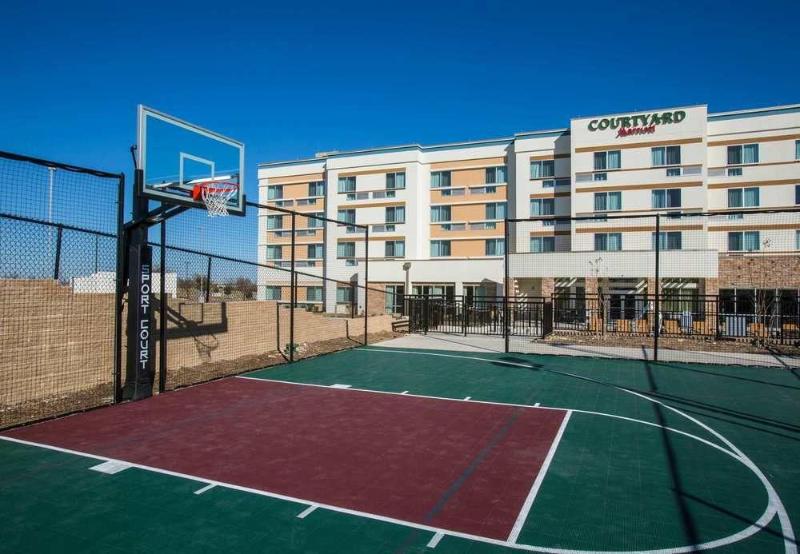 בית מלון כפרי Courtyard By Marriott Dallas Midlothian At Midlothian Conference Center