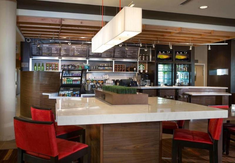 בית מלון כפרי Courtyard By Marriott Dallas Midlothian At Midlothian Conference Center