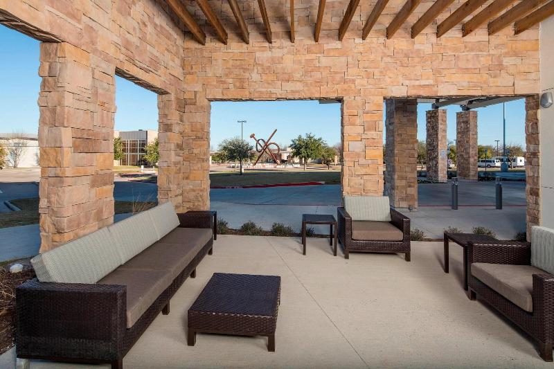 Hotel Courtyard By Marriott Dallas Midlothian At Midlothian Conference Center