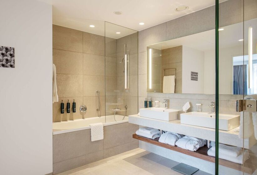 Doubletree By Hilton Hotel Wroclaw